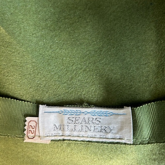 Vintage Green Velour Hat - Picture 5 of 6